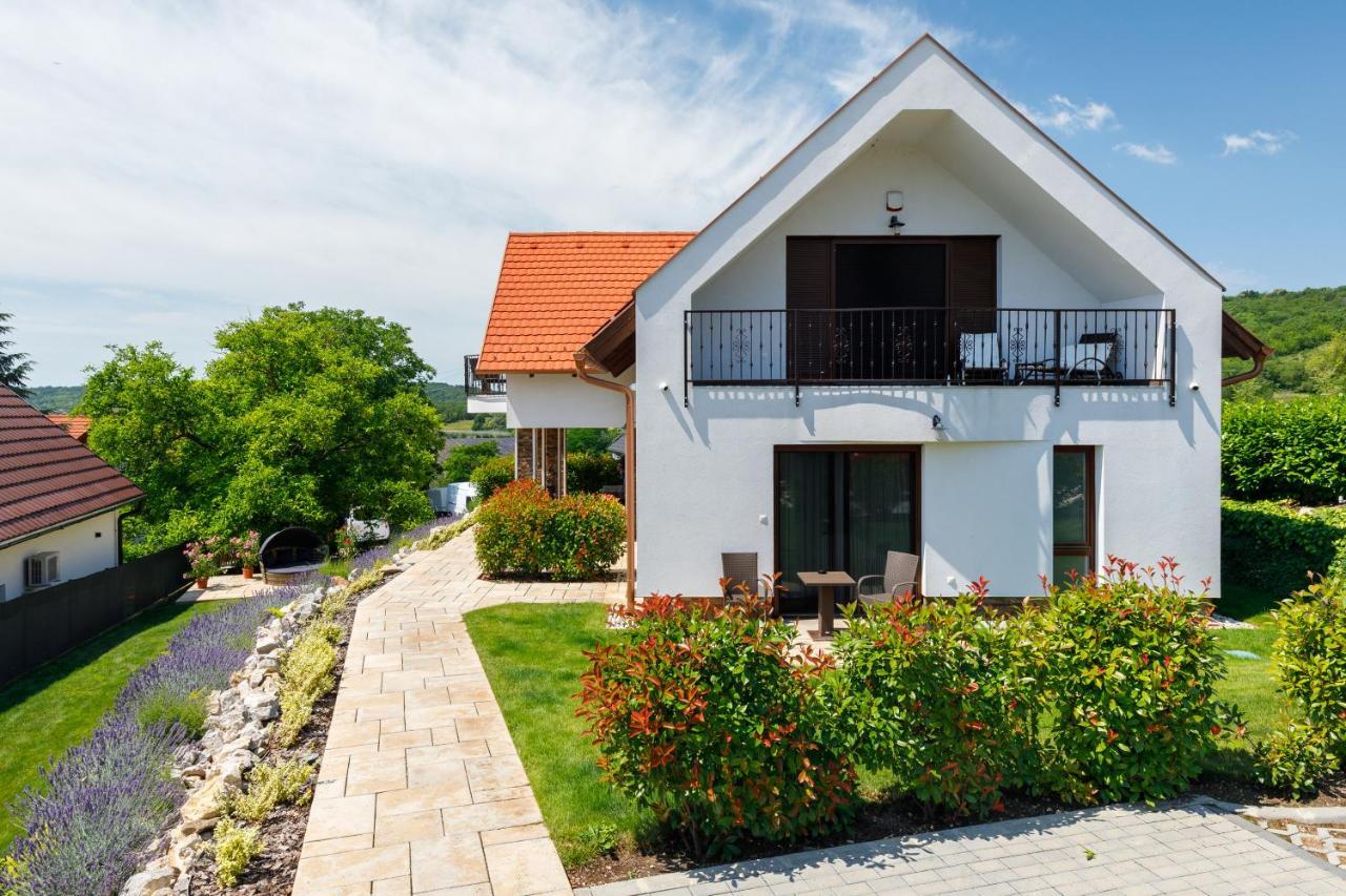 Pilger Apartments Tihany Eksteriør billede